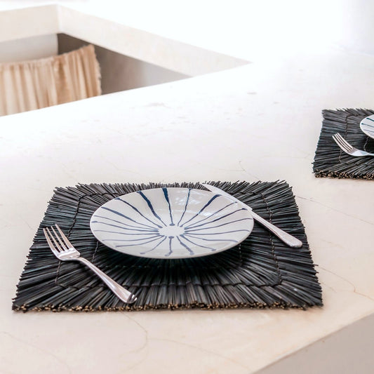 VARNA Placemat – Black Seagrass Table Set for Stylish Dining - CozyVibe.eu