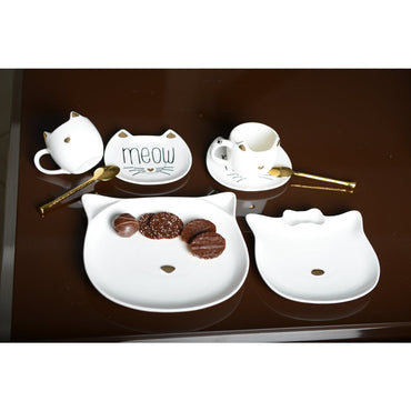 White plate in cat shape and golden nose