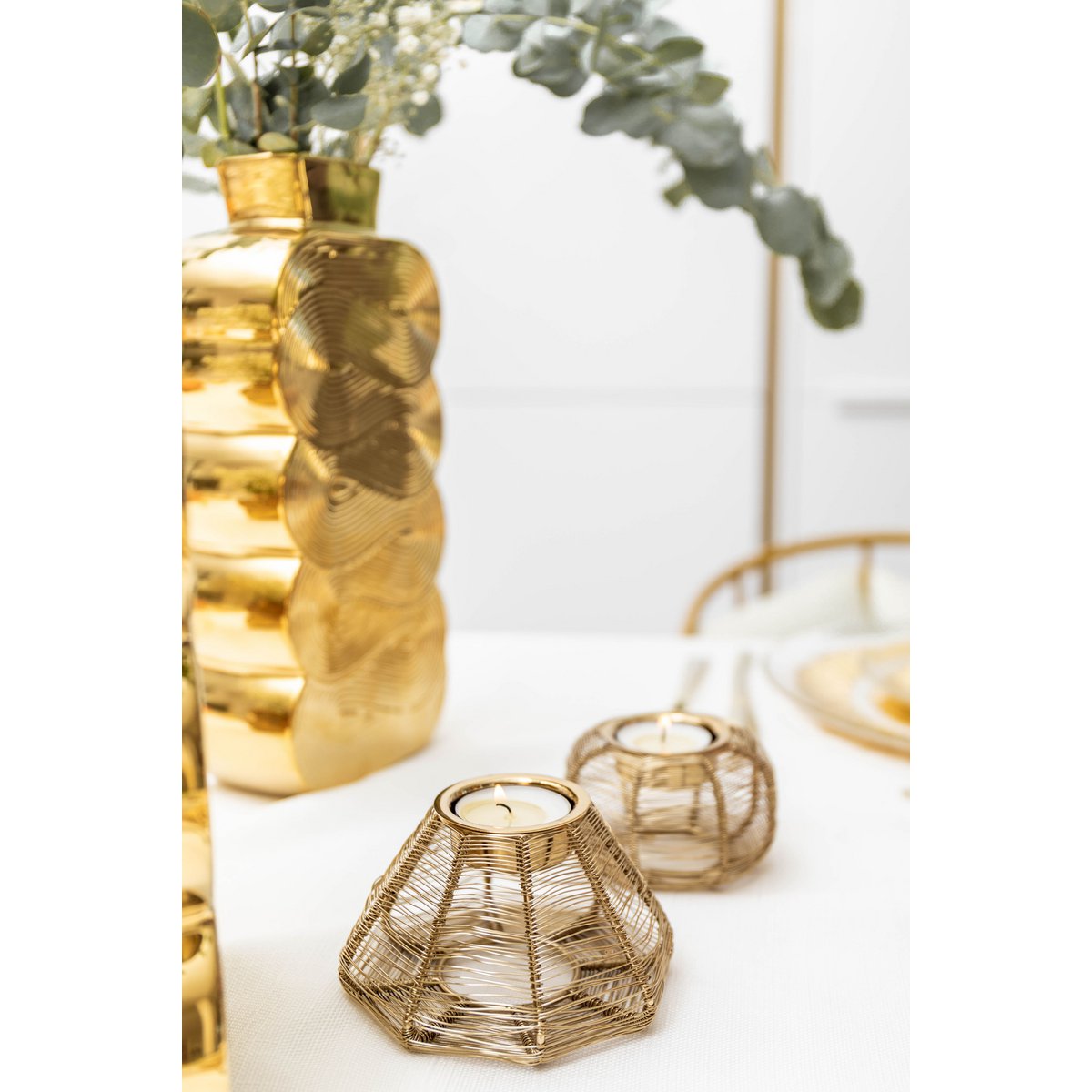 Conical candle holder golden wire 11x11x6cm
