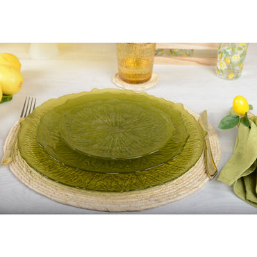 Green plate in lemon shape