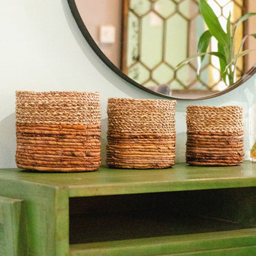Seagrass Basket BHINNEKA (two-coloured) | Plant Basket | Small Storage Basket | Woven Boho Basket | Planter | Decorative Basket | Round Flower Basket