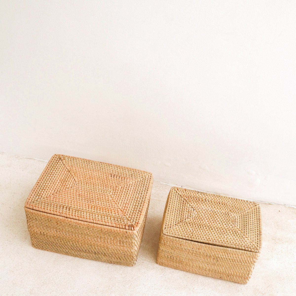 Storage Basket with Lid  – Shelf Basket made from Beige Rattan – Handwoven Decorative Basket GRAHA (2 sizes)