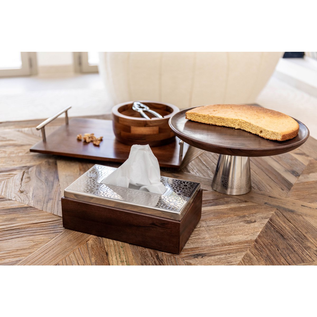 Wooden cake stand on silver metal foot 30x30x14.5cm