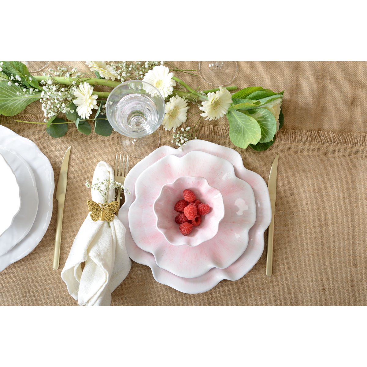 Pink dessert plate in melamine 23x23x2cm