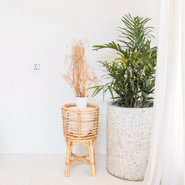 Rattan Plant Stand Round – Boho Planter – Rattan Plant Basket – Natural Flower Stand for Pots up to Ø20 cm AKARA