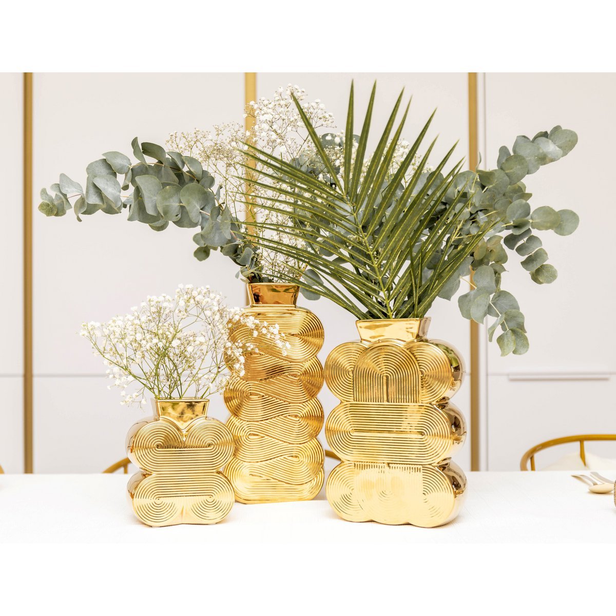 Medium golden vase 16.5x7x25cm
