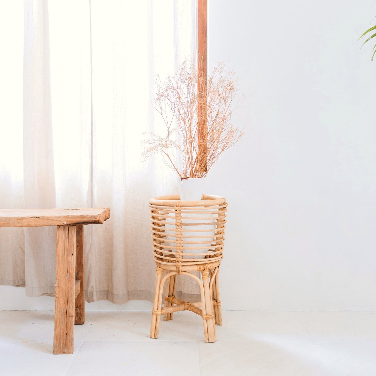 Rattan Plant Stand Round – Boho Planter – Rattan Plant Basket – Natural Flower Stand for Pots up to Ø20 cm AKARA