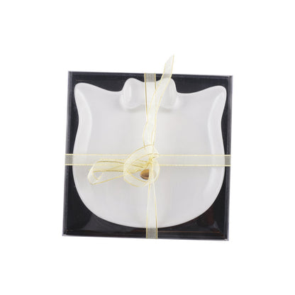 White dessert plate, cat shape, golden nose