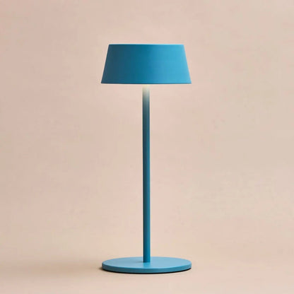 Water-repellent Hugo Lamp ideal for indoor or patio lighting