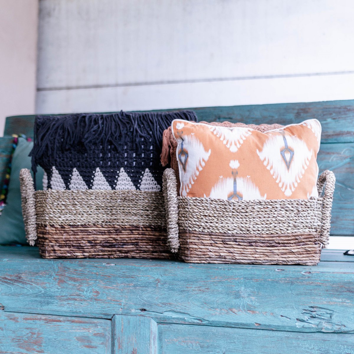 Kapauku basket seagrass banana fibre basket with cushions for living room storage