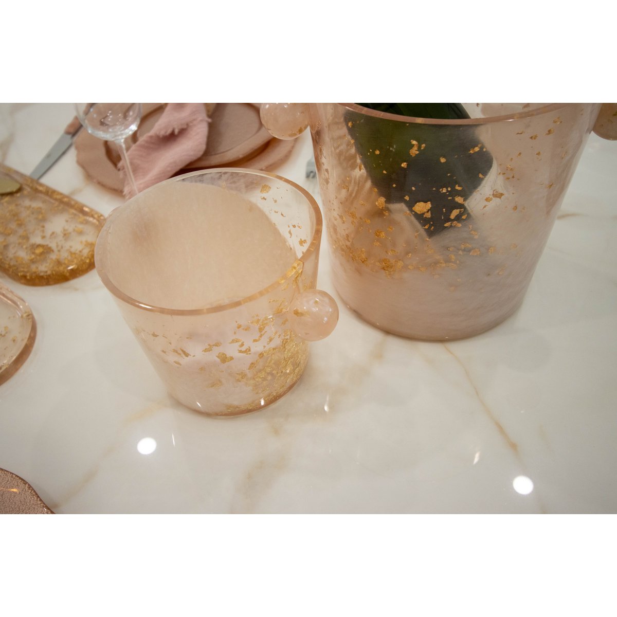 Glitzer-Eisbehälter aus Kunstharz als elegantes Partyaccessoire