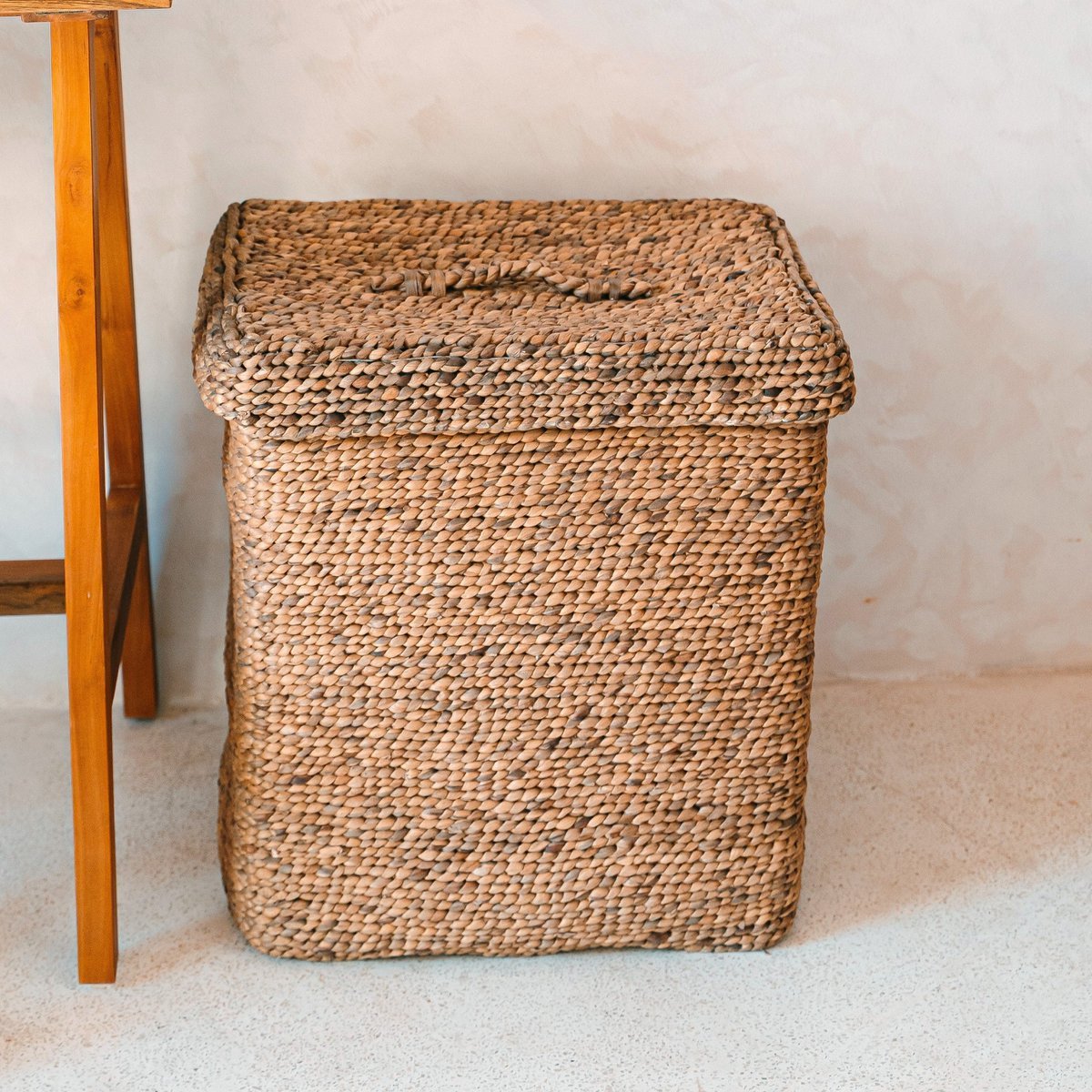  SEMERU water hyacinth basket, large laundry storage with fitted lid