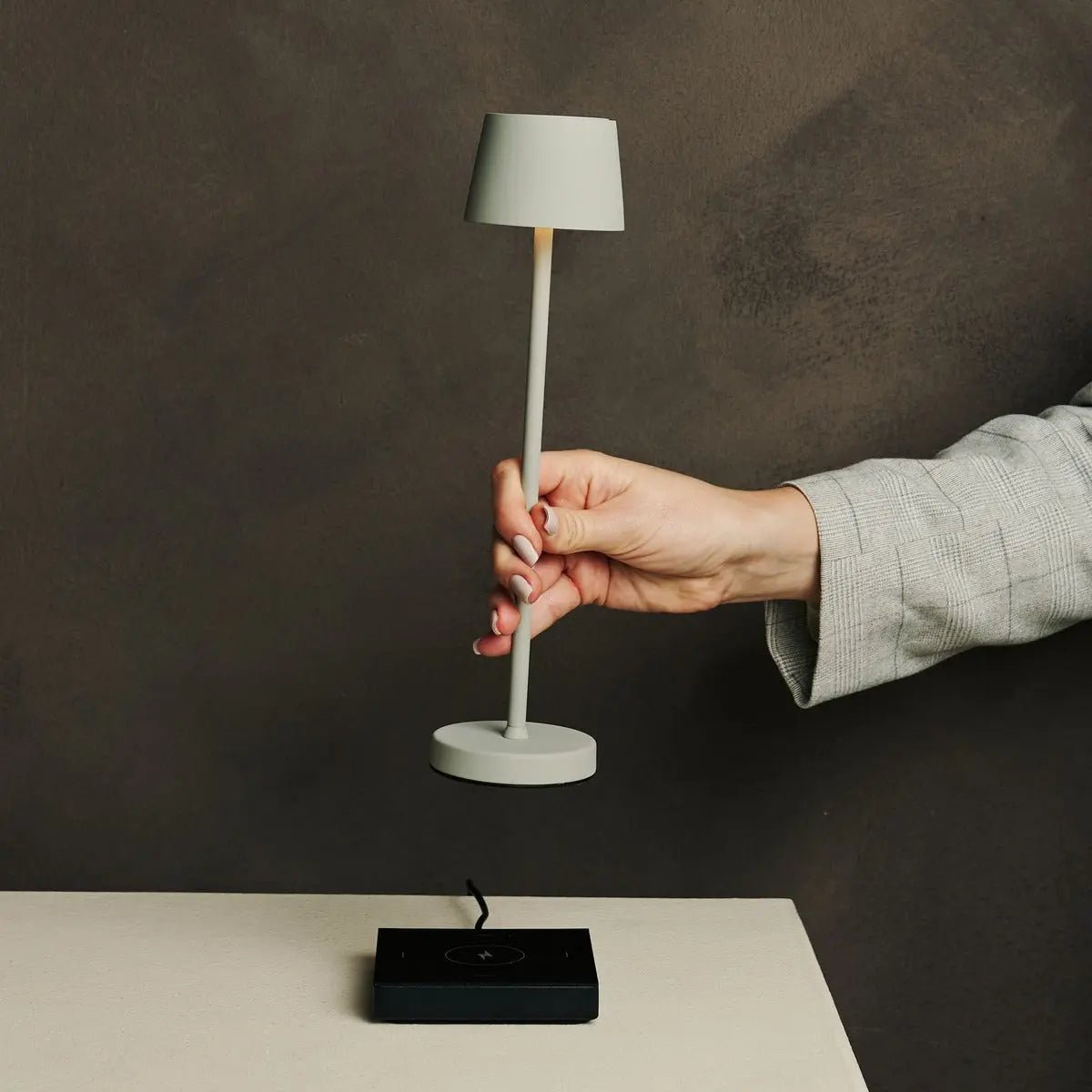 Vondel Mini Shadow Grey Lamp – Wireless Desk Lighting
