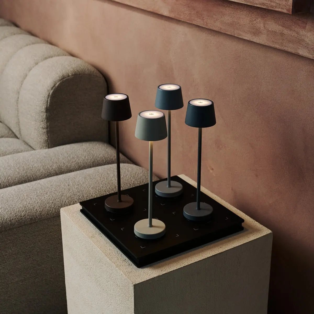 Vondel Mini Shadow Grey Rechargeable Lamp – Cordless Table Lamp with Charging Station

