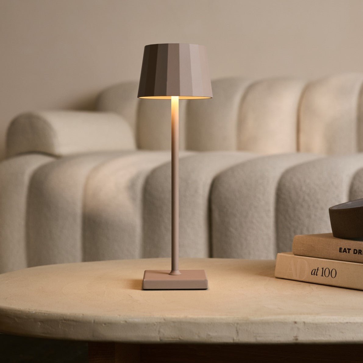 Wouter Koala Brown rechargeable table lamp creating cozy living room light
