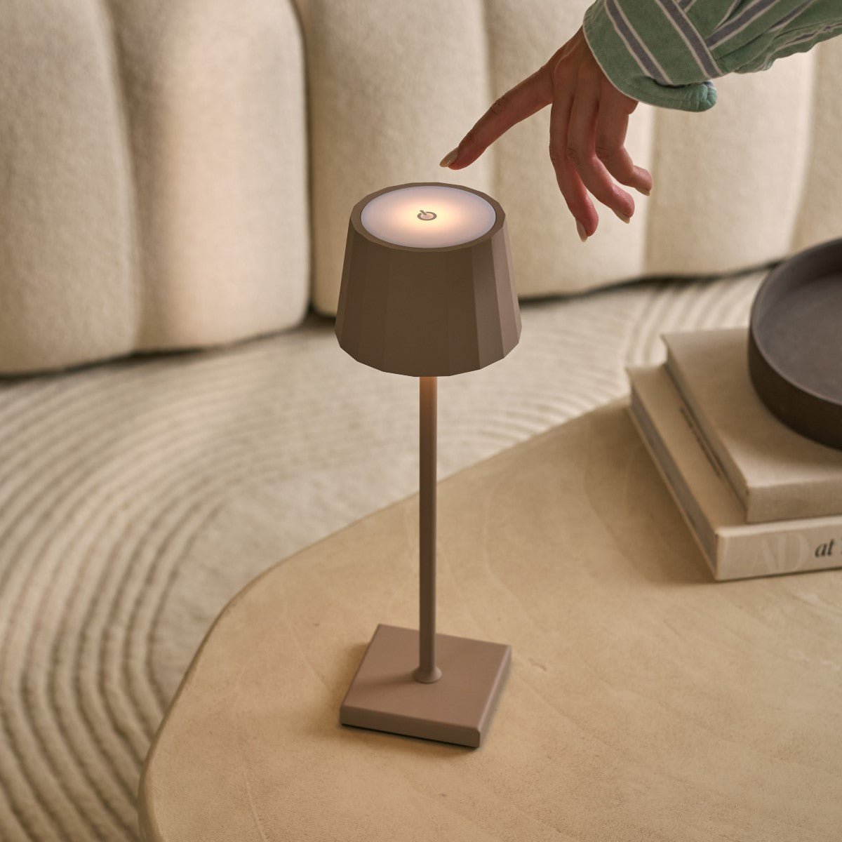 Wouter Koala Brown wireless lamp with easy touch dim control