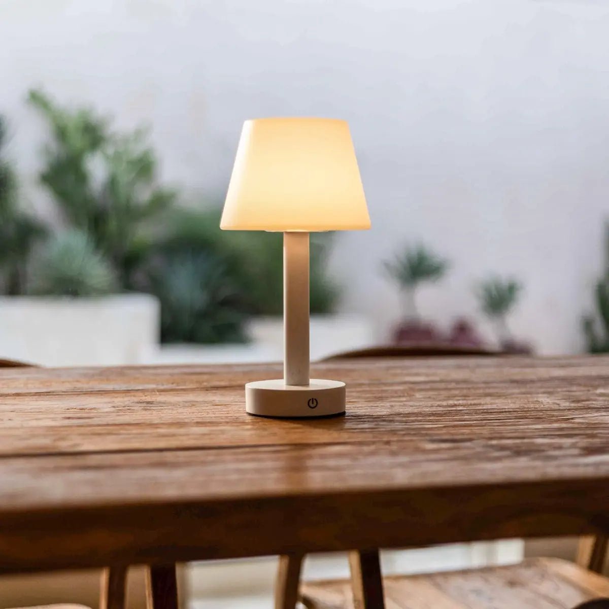 Zoë White rechargeable lamp providing cozy home lighting atmosphere