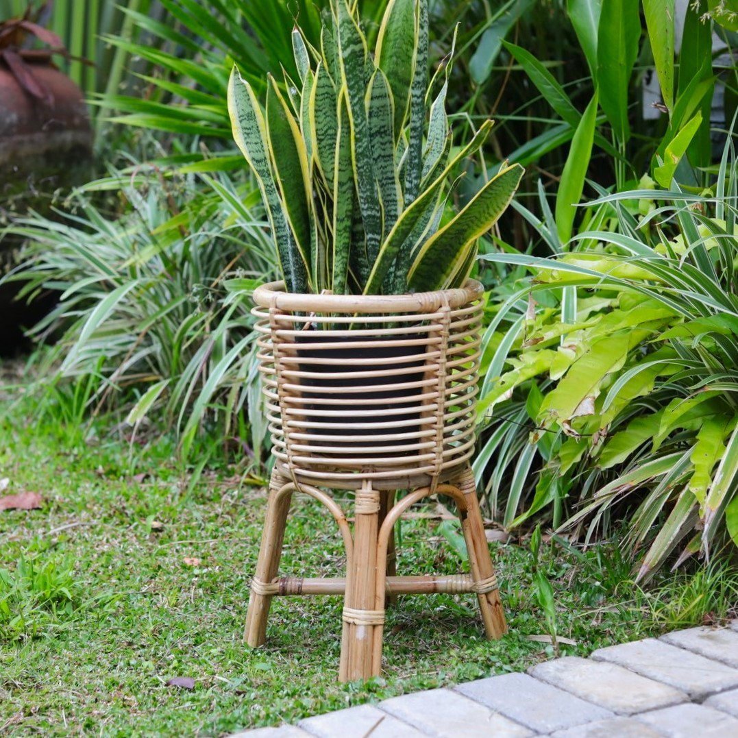 Rattan Plant Stand Round – Boho Planter – Rattan Plant Basket – Natural Flower Stand for Pots up to Ø20 cm AKARA