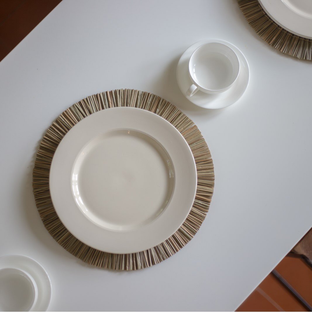 ALANG Seagrass Table Placemats Set Round 35 cm Handmade - CozyVibe.eu