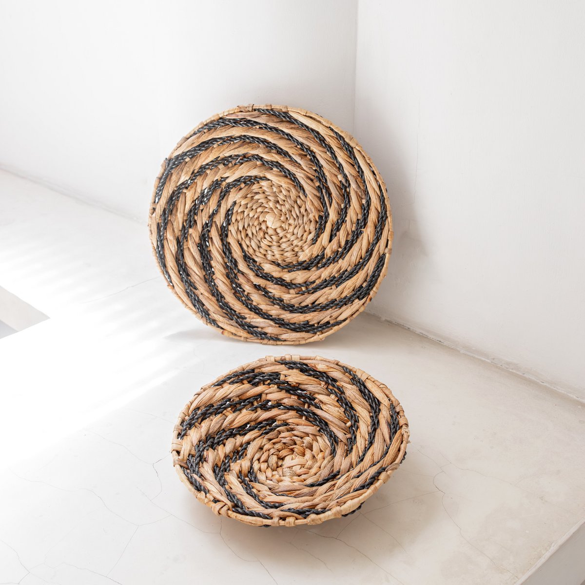 Bandung handmade water hyacinth basket for wall or table decoration