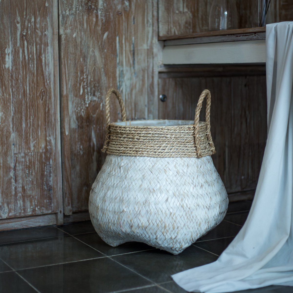 CozyVibe – Boho-Bambuskorb als Wohnzimmerdekoration