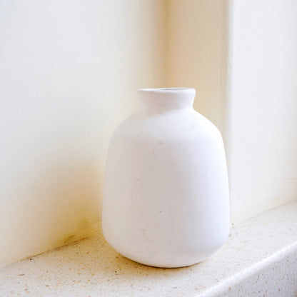 Bawa clay basket vase for elegant shelf or table decor