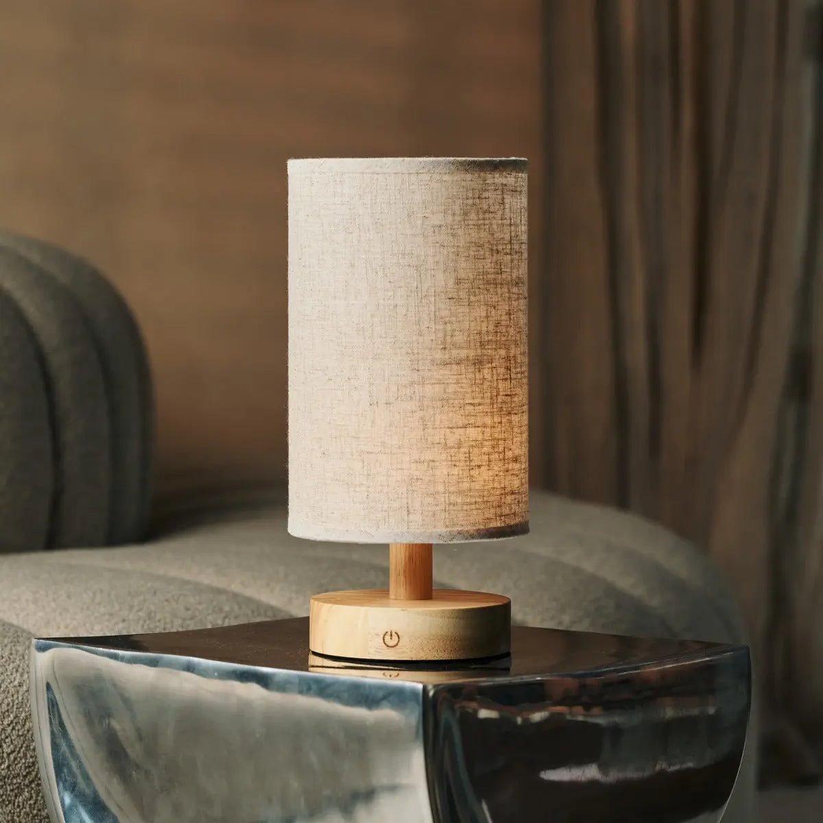 Ben Light Brown – Rechargeable lamp with stylish fabric shade and wooden base