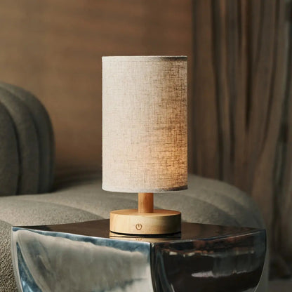 Ben Light Brown – Rechargeable lamp with stylish fabric shade and wooden base