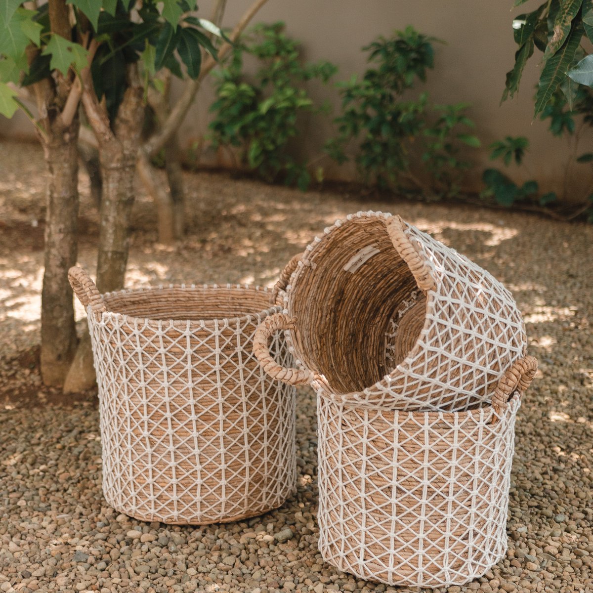 KERSO – Boho-Wäschekorb | Pflanzenkorb | Aufbewahrungskorb aus Bananenfasern (3 Größen) – CozyVibe.eu