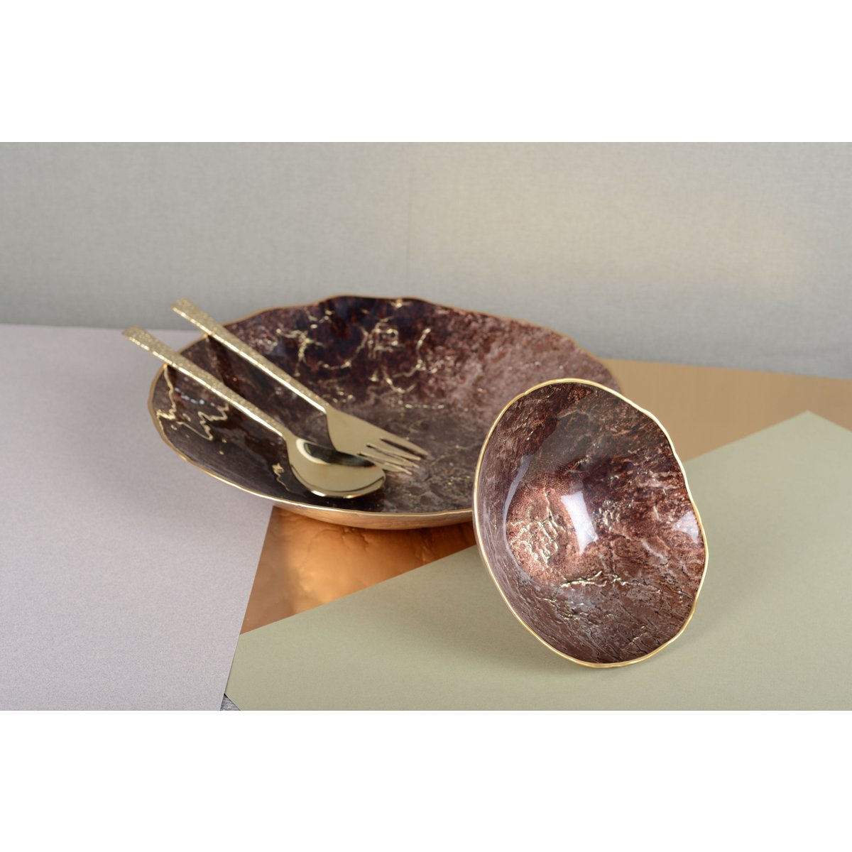 Brown glass bowl 20cm with gold edges, elegant serving design, kitchen decor | CozyVibe
