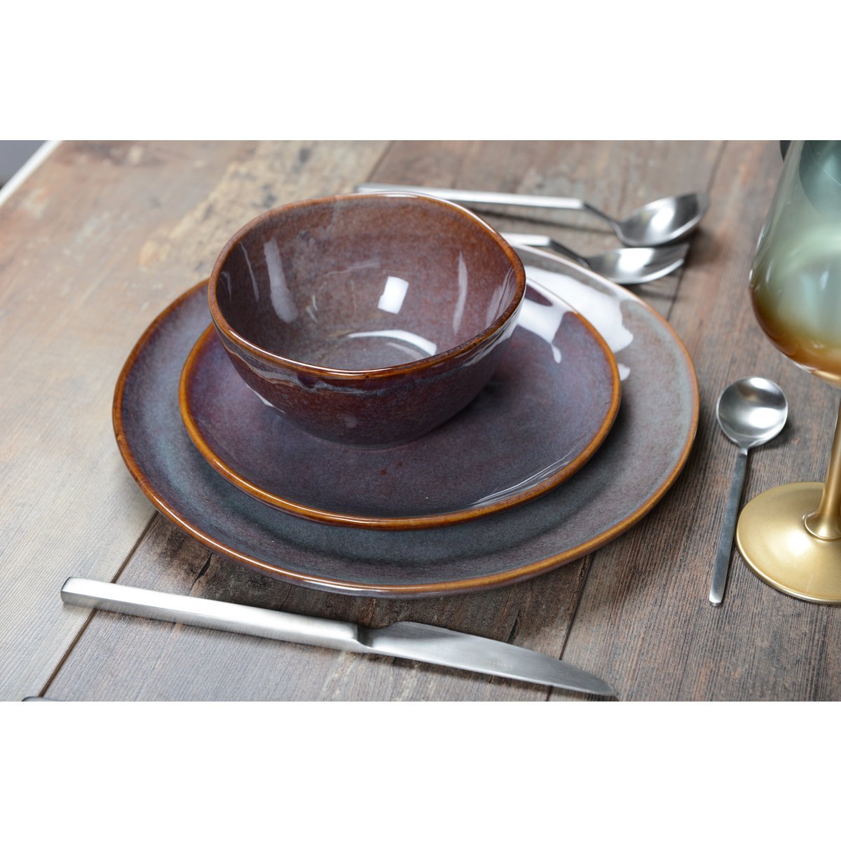 Handmade burgundy ceramic flat plate, perfect for home decoration and kitchen use | CozyVibe

