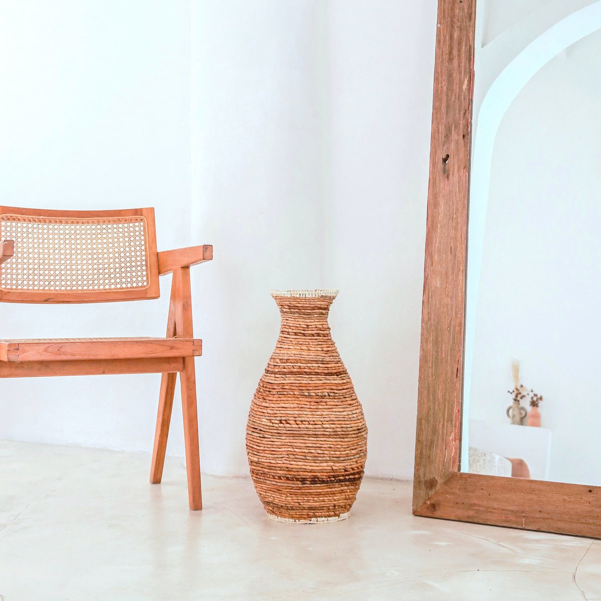 TUMBAK Vase