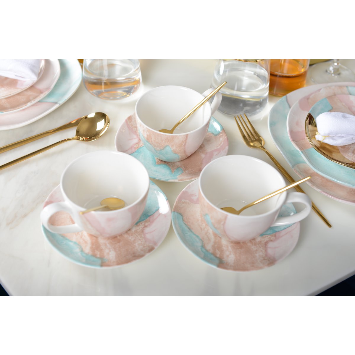 Lot of 2 coffee cups with saucers 15.2x15.1x7.4cm