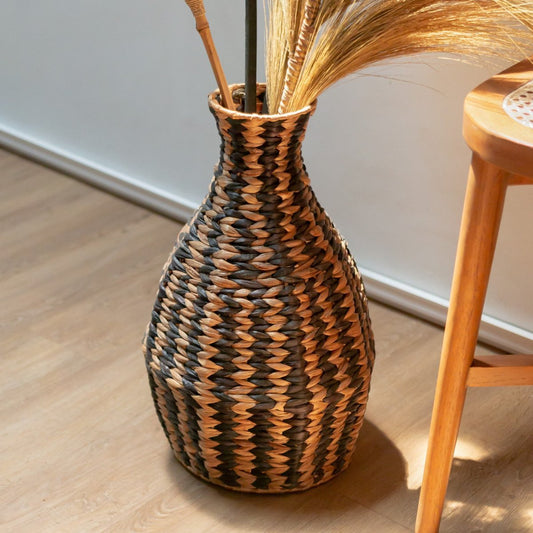 DAYANA Boho Vase water hyacinth basket for dried flowers display