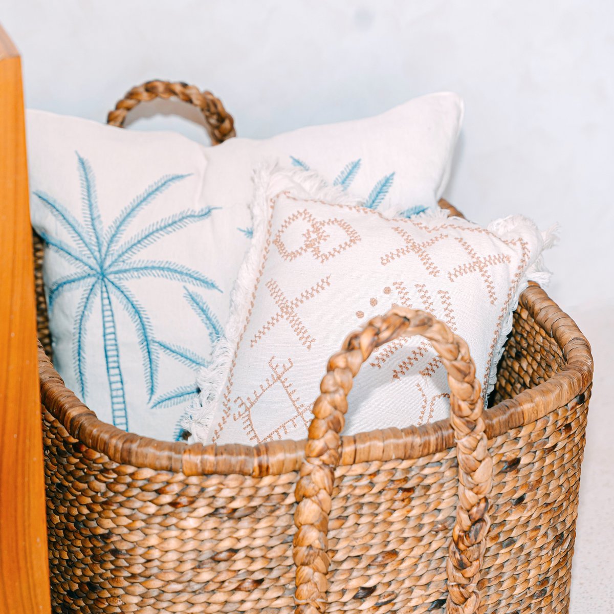 MENTARI water hyacinth basket, woven decorative storage for toys and laundry