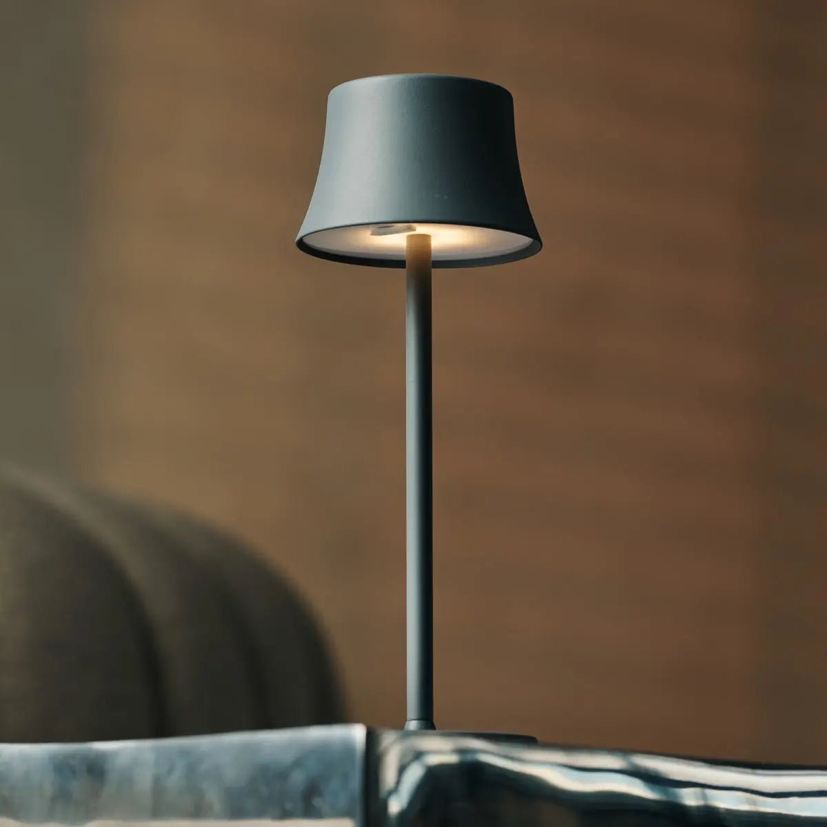 De Pijp Mini – Rechargeable Table Lamp – Compact cordless lamp with grey metal design