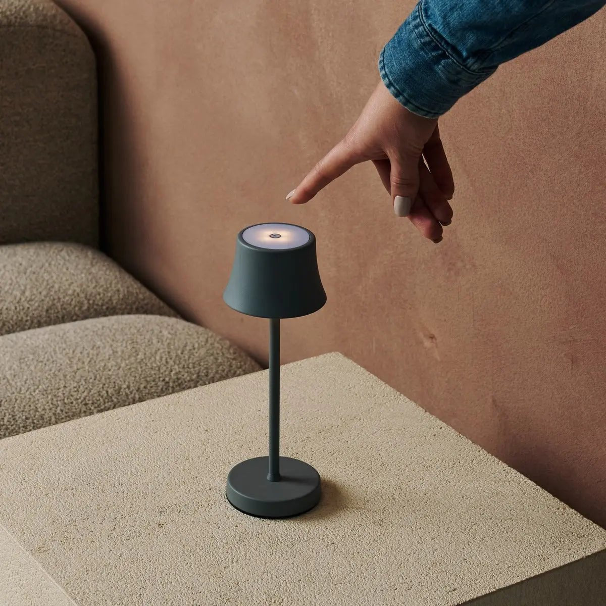 De Pijp Mini – Rechargeable Table Lamp – Dimmable grey lamp perfect for bedside or reading light
