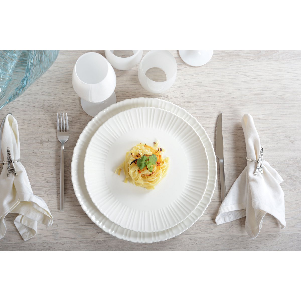 Flora wit plat porseleinen bord – Klassiek rond elegant ontwerp 26,6 cm – 26,6X26,6X2CM