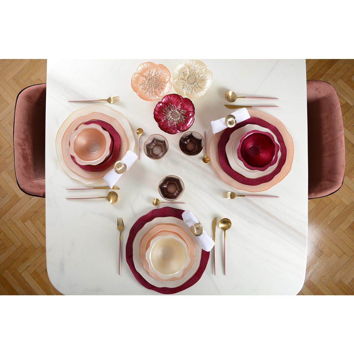 Boudoir glazen bord – Fuchsia bloemvorm, 28×28×2 cm