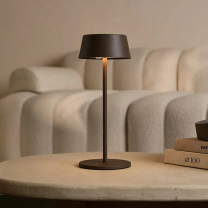 Hugo Lamp – Rechargeable Table Light, Dimmable & Cordless - CozyVibe.eu