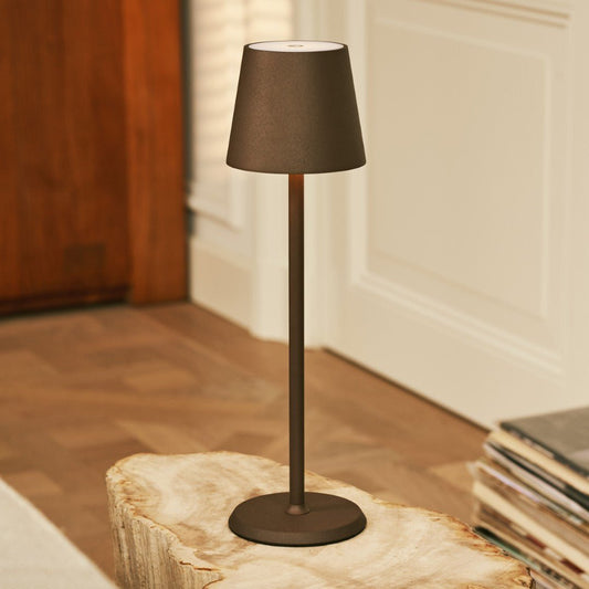 Jasper Mocha Brown – Wireless Lamp – Portable cordless lamp on wooden table