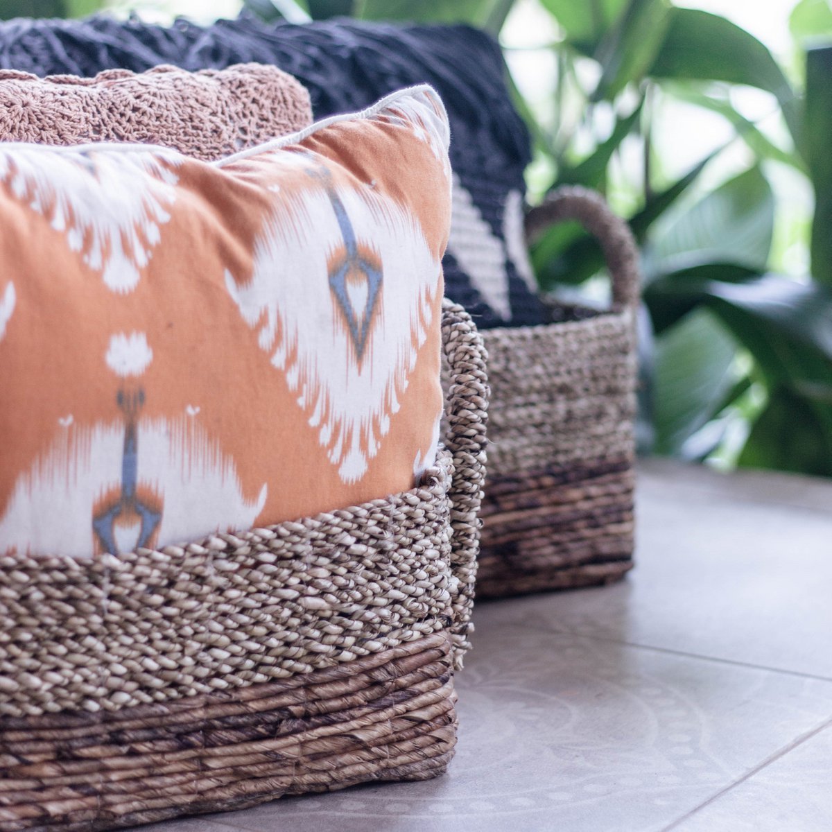 Kapauku Storage Basket – Handwoven Seagrass & Banana Fibre Design - CozyVibe.eu