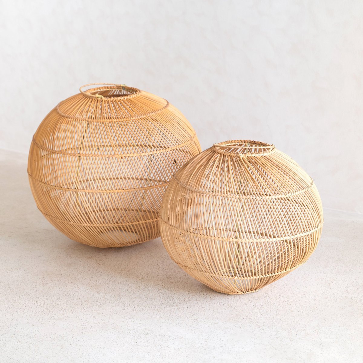 KENCANA runder Rattan-Lampenschirm – handgefertigte Boho-Pendelleuchte – CozyVibe.eu