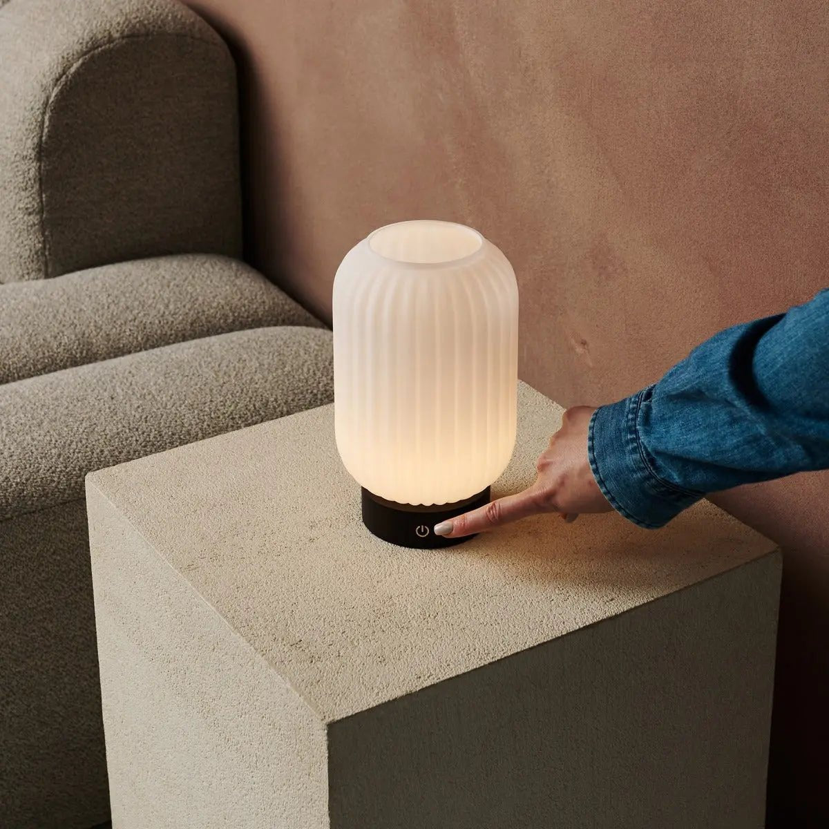 Lilly Rechargeable Lamp – Compact frosted glass dimmable light for shelves