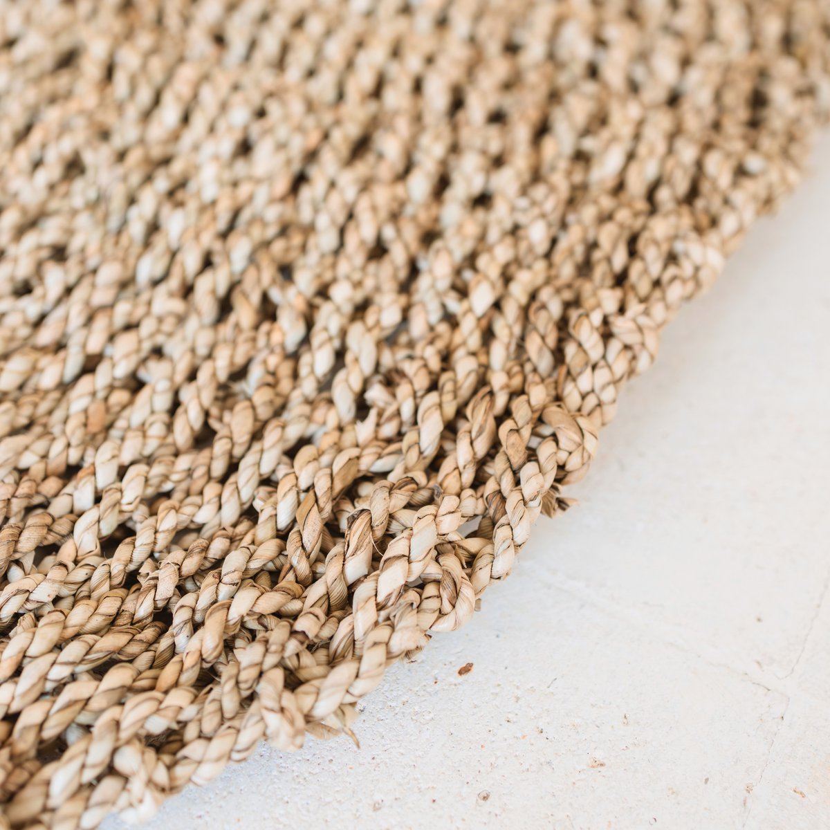 LOKA seagrass rug, round woven rug for Scandinavian style spaces