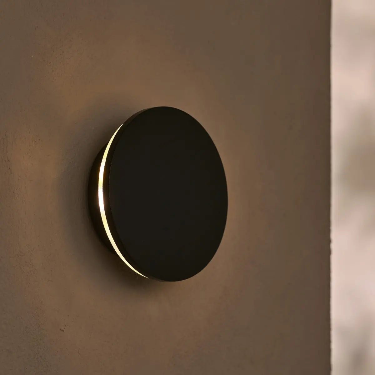 CozyVibe Lou cordless rechargeable wall lamp with touch dimmer