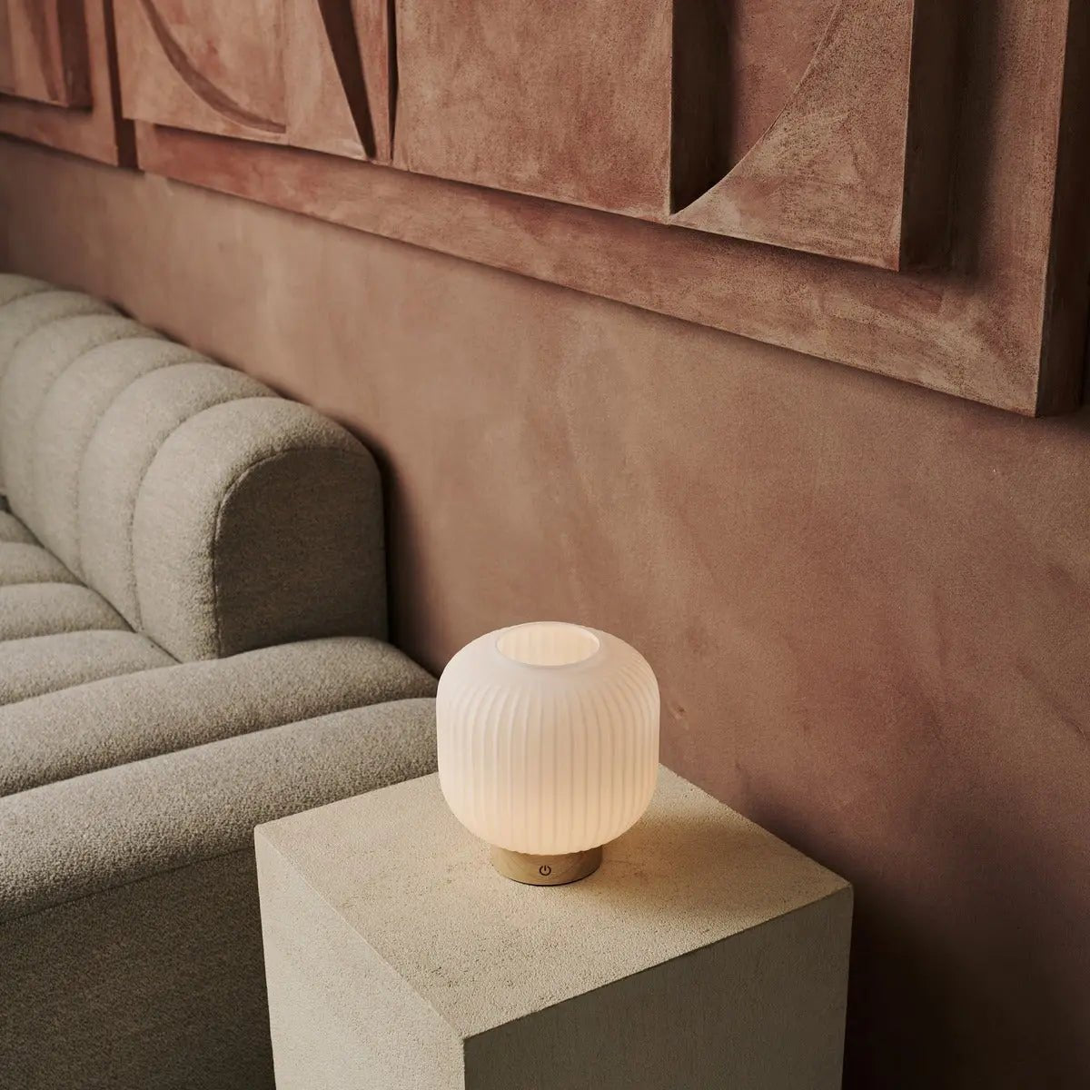 Lyla Unique – Rechargeable Lamp | Frosted Glass & Wooden Base - CozyVibe.eu