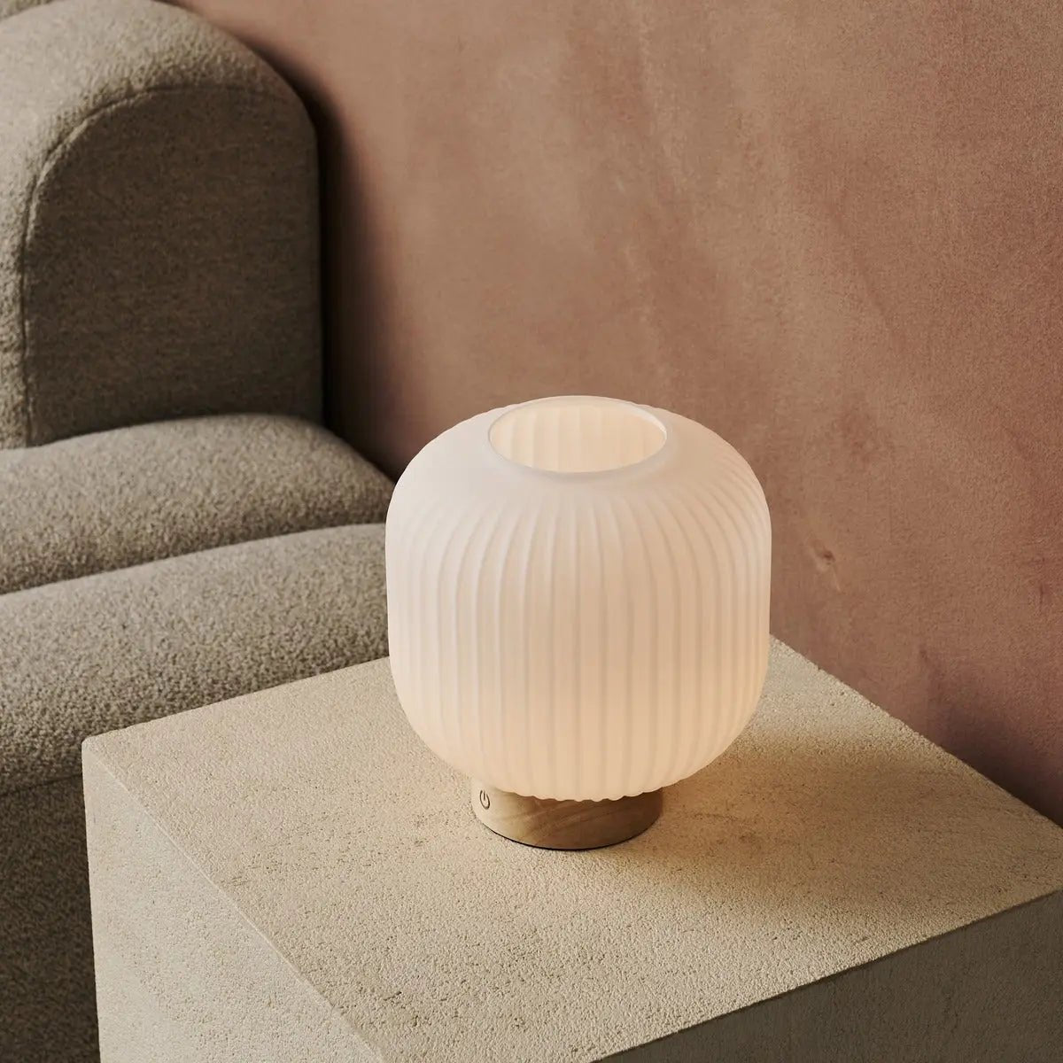 Lyla Unique – Rechargeable Lamp – Frosted glass lamp creating cozy living room ambiance