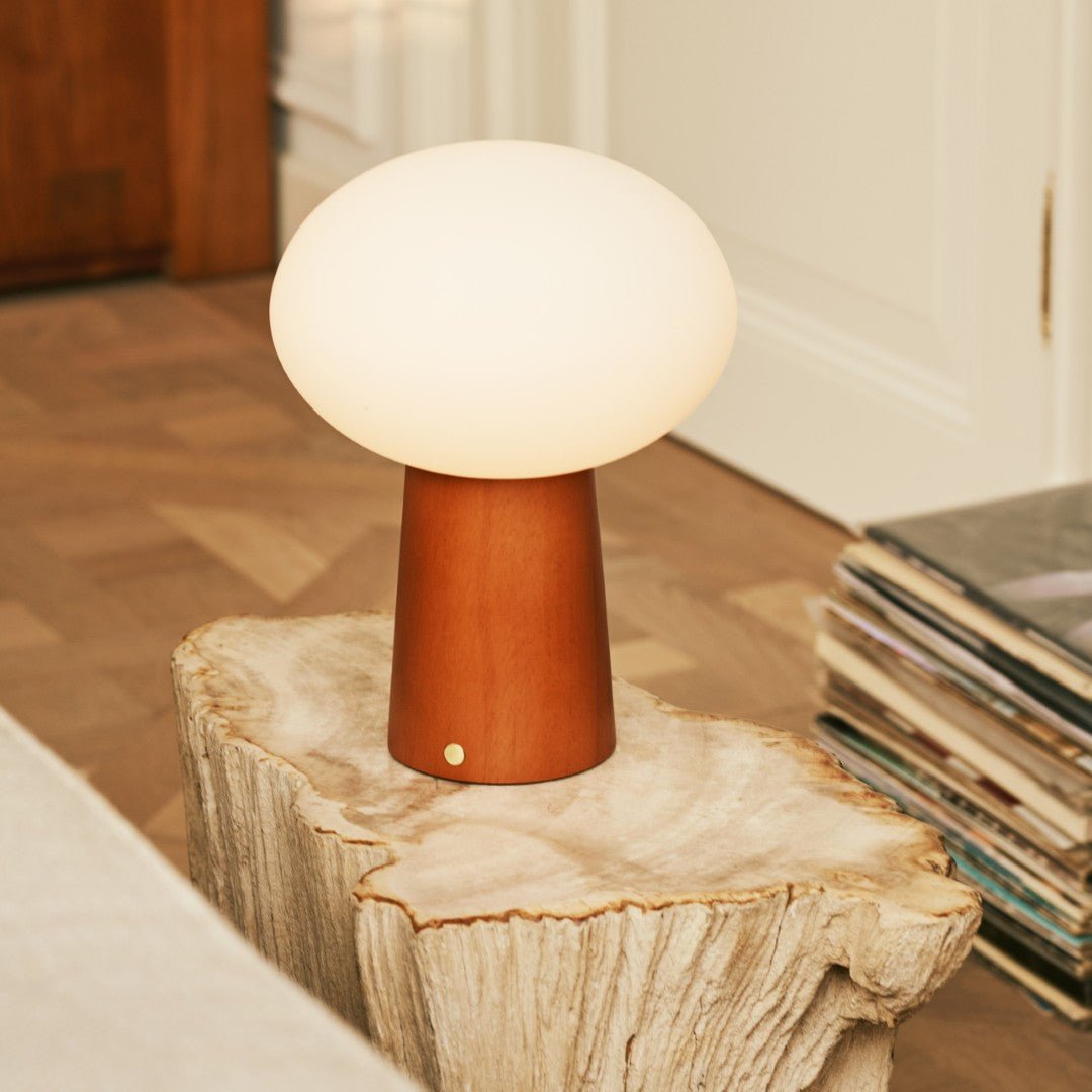 Max Chestnut – Wooden Lamp – Rechargeable bedside lamp on wood table