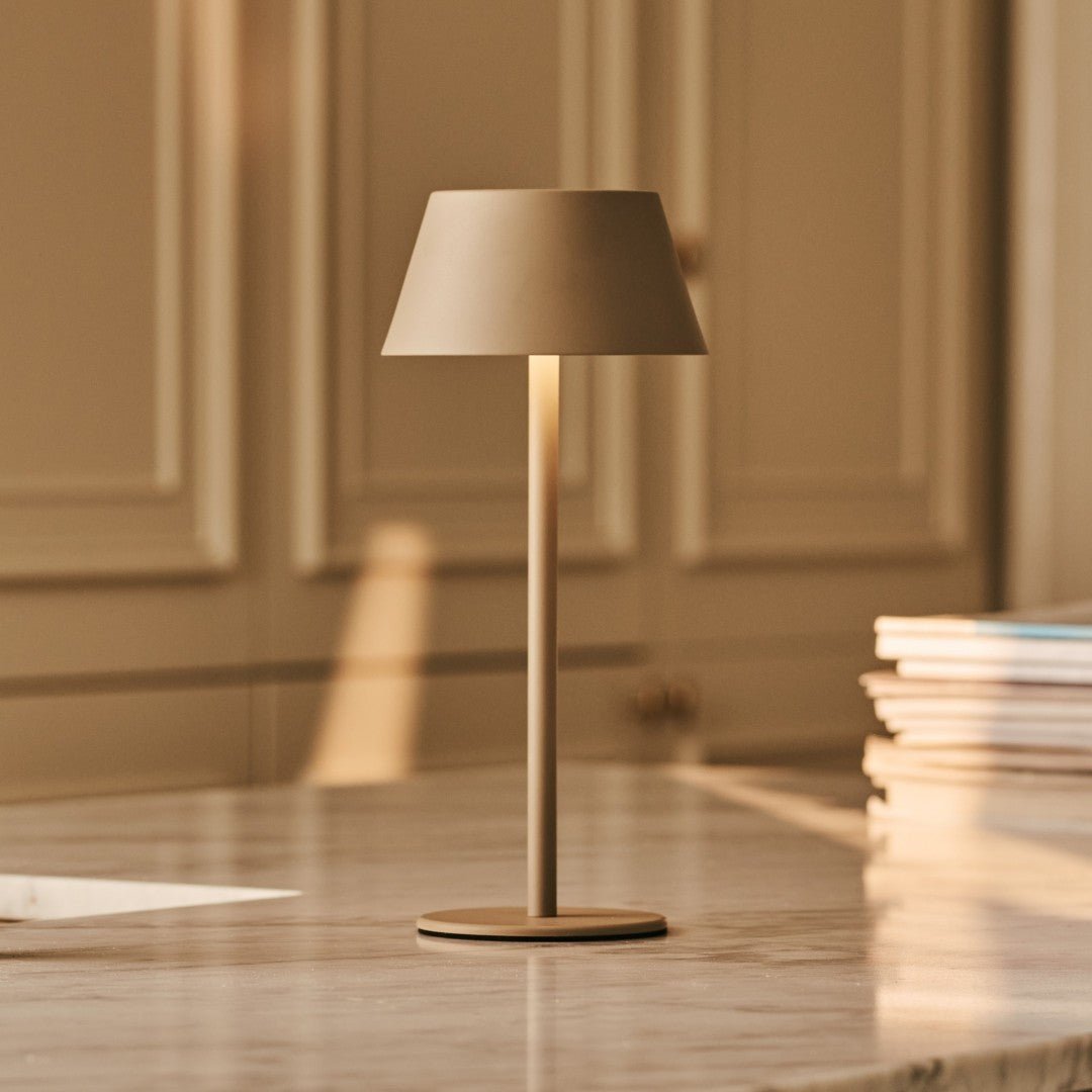Milou Table Lamp – Cordless rechargeable lamp with modern slim design